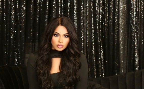 Amara, makeup artist at Drama Beauty Cicero